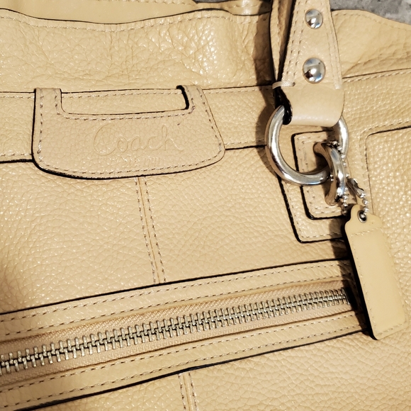 Coach Bag - Picture 2 of 9